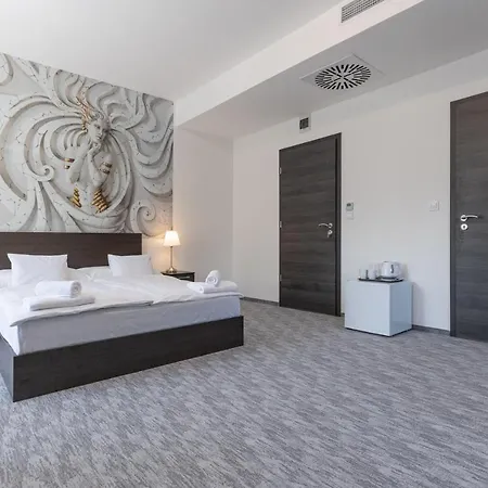 Panzio 81 Bed and Breakfast Hajdúszoboszló