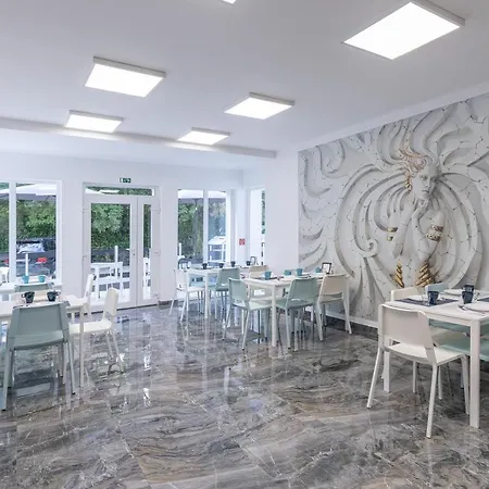 Bed & Breakfast Panzio 81 4*